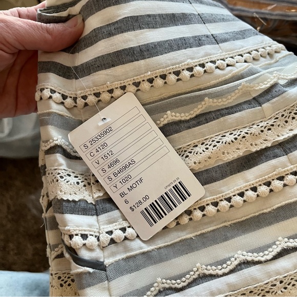 Anthropologie Tabitha Striped Lace Trim Pencil Skirt - Size 6 - Picture 7 of 12